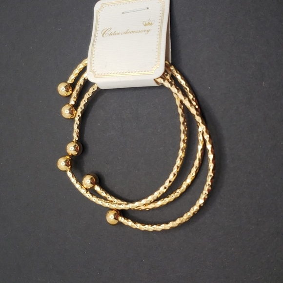 No Name Jewelry - 5/$35 gold one size Bangle bracelets